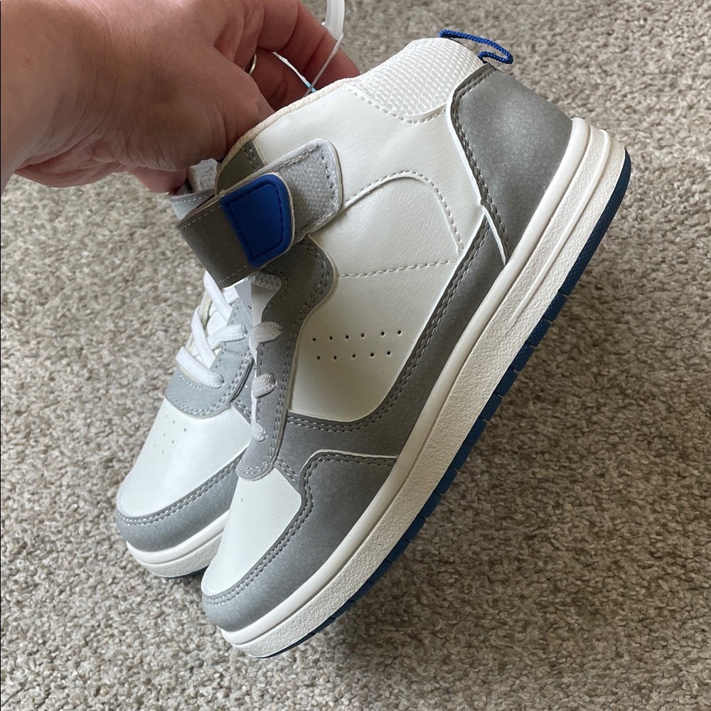The Children's Place Gray and White Boys Sneakers SZ 1 Little Kid